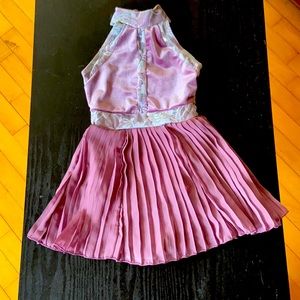 X-small child’s dance costume